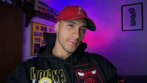 Snapshot of larry_jones chatting on October 10, 11:37 pm andrew online show from October 10, 11:37 pm