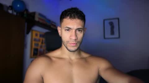 Snapshot of larry_jones chatting on October 14, 1:34 pm andrew online show from October 14, 1:34 pm