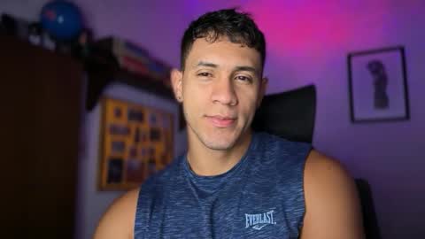 Snapshot of larry_jones chatting on October 23, 2:16 pm andrew online show from October 23, 2:16 pm