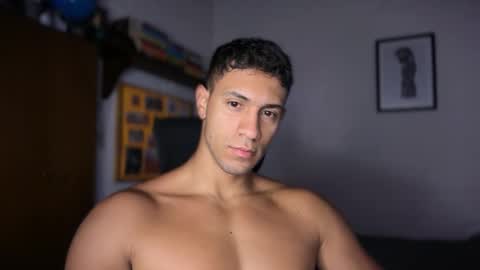 Snapshot of larry_jones chatting on October 24, 3:19 pm andrew online show from October 24, 3:19 pm