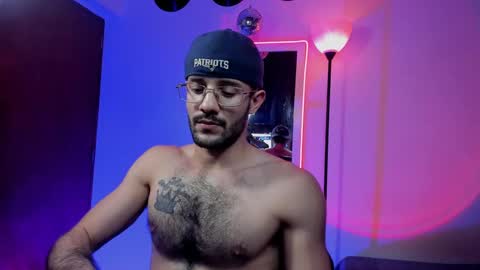 Snapshot of larry_stewart chatting on February 27, 11:26 pm larry_stewart online show from February 27, 11:26 pm