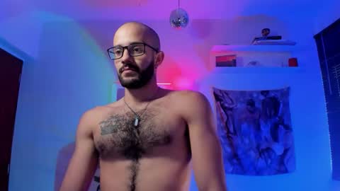 Snapshot of larry_stewart chatting on November 17, 1:28 pm larry_stewart online show from November 17, 1:28 pm