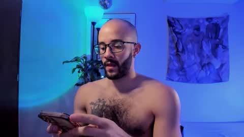 Snapshot of larry_stewart chatting on December 14, 12:32 pm larry_stewart online show from December 14, 12:32 pm