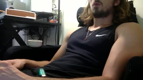 Snapshot of larrylegend24 chatting on September 30, 12:26 am larrylegend24 online show from September 30, 12:26 am