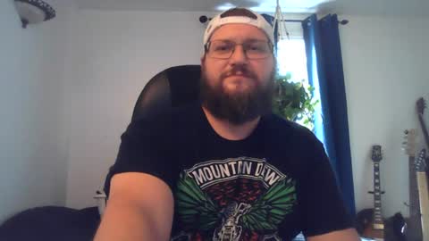 Snapshot of larsojag86 chatting on July 1, 12:29 pm larsojag86 online show from July 1, 12:29 pm