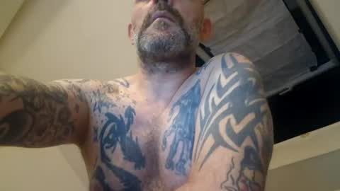 Snapshot of larsvegas1895 chatting on July 1, 11:15 pm larsvegas1895 online show from July 1, 11:15 pm