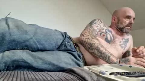 Snapshot of larsvegas1895 chatting on July 16, 12:00 pm larsvegas1895 online show from July 16, 12:00 pm