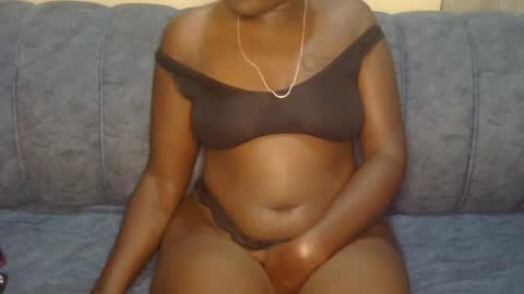 larvy12 online show from February 13, 11:45 pm