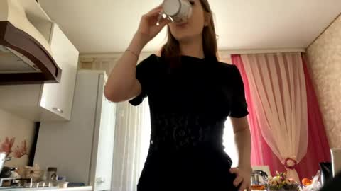Sara online show from May 10, 4:06 am