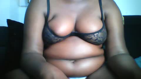 Snapshot of lasisi_ chatting on February 2, 5:37 pm Lasisi online show from February 2, 5:37 pm