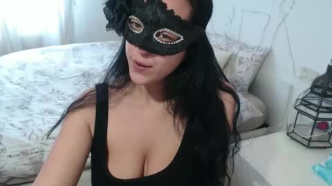 Auri online show from April 2, 1:42 pm
