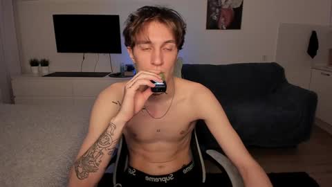 Snapshot of lastnight4you chatting on January 4, 5:48 am acie online show from January 4, 5:48 am