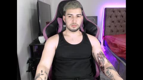 Snapshot of latam_ chatting on December 22, 5:34 am YOUR BABY online show from December 22, 5:34 am