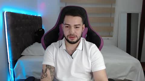 Snapshot of latam_ chatting on March 2, 10:27 pm YOUR BABY online show from March 2, 10:27 pm