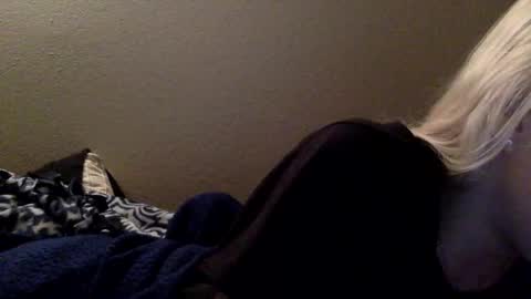 Roxy blue online show from March 18, 2:26 am