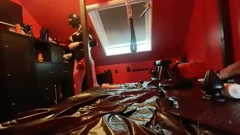 latexanalboy online show from May 14, 4:03 pm