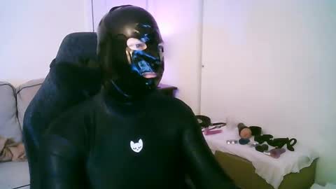 latexminheadroom online show from May 26, 1:56 am
