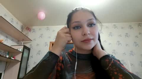 Snapshot of laticialoughry chatting on October 30, 8:16 am Amelia online show from October 30, 8:16 am