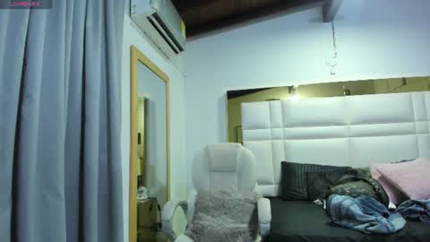 Johana y Santiago online show from July 19, 3:10 am