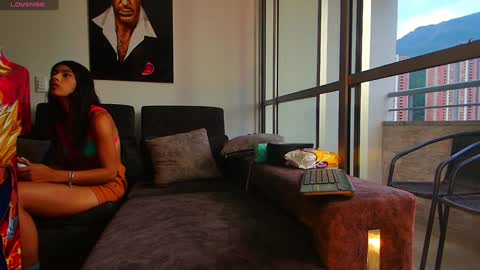 Snapshot of latin_couple77 chatting on January 8, 11:32 am Sara y Andy online show from January 8, 11:32 am