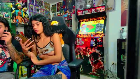 Snapshot of latin_couple77 chatting on February 19, 9:39 am Sara y Andy online show from February 19, 9:39 am