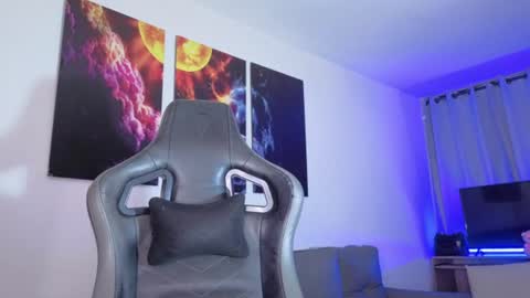 instagramlatin goddessx   im nikoll online show from July 28, 11:17 am