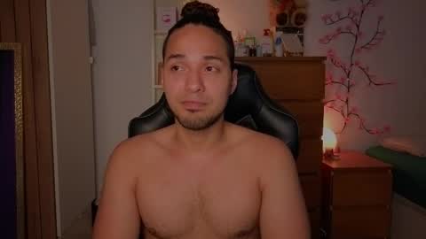 Snapshot of latin_luxury_i chatting on May 26, 4:52 am Free OF online show from May 26, 4:52 am