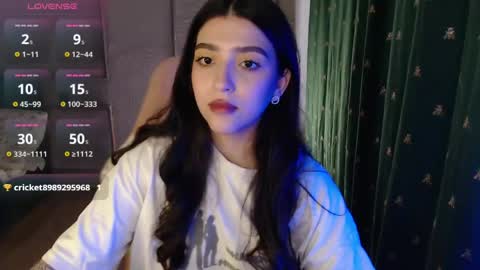 miiiiiiaaaa online show from May 5, 11:51 am