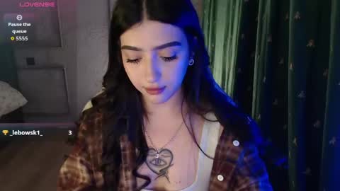 miiiiiiaaaa online show from May 9, 10:37 pm