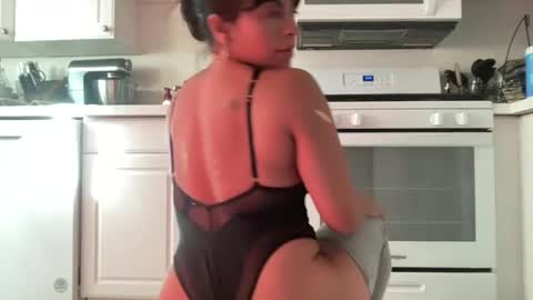 latinadancer23 online show from July 24, 12:52 am