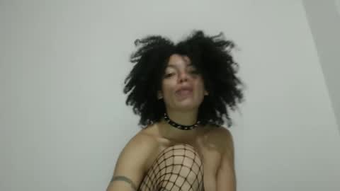 Latinacoka online show from October 16, 1:50 am