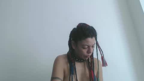 Latinacoka online show from November 7, 1:22 pm