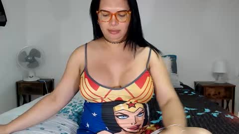 FLOR SALVAJE online show from June 7, 1:32 am
