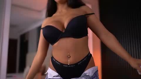 Latina online show from July 8, 6:12 pm