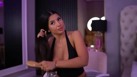 Latina online show from July 11, 7:38 pm