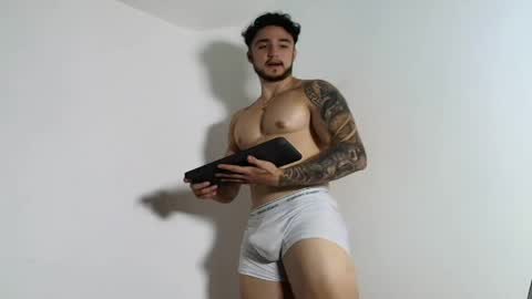 Snapshot of latinboyvip_ chatting on June 9, 12:55 am LatinBoyVIP Colombian online show from June 9, 12:55 am