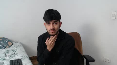 camilo online show from December 4, 1:14 am