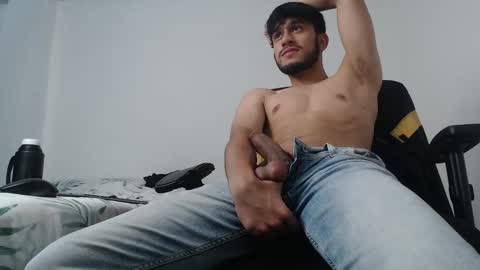 camilo online show from December 11, 1:58 am