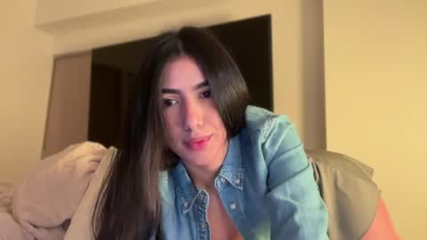 Snapshot of latinella chatting on May 15, 7:26 am Hi - online show from May 15, 7:26 am