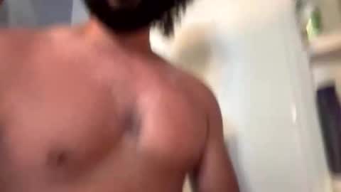 Snapshot of latinlover199518 chatting on October 31, 10:22 pm latinlover199518 online show from October 31, 10:22 pm