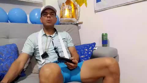 latinmartin254 online show from September 23, 1:41 am