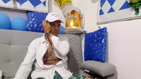 latinmartin254 online show from September 25, 12:58 am