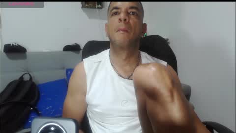 Snapshot of latinmartin254 chatting on May 1, 3:22 am latinmartin254 online show from May 1, 3:22 am