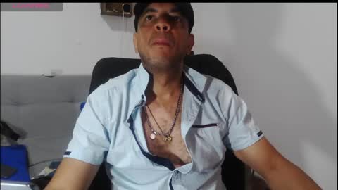 Snapshot of latinmartin254 chatting on May 2, 3:06 pm latinmartin254 online show from May 2, 3:06 pm