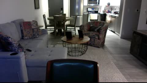 Snapshot of latinnous chatting on December 25, 10:37 pm QS - INDEPENDENT MODEL online show from December 25, 10:37 pm