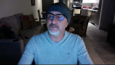 Snapshot of latinnous chatting on December 27, 7:08 am QS - INDEPENDENT MODEL online show from December 27, 7:08 am