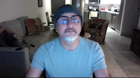 Snapshot of latinnous chatting on December 28, 5:33 am QS - INDEPENDENT MODEL online show from December 28, 5:33 am