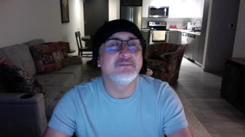 Snapshot of latinnous chatting on January 18, 2:36 am QS - INDEPENDENT MODEL online show from January 18, 2:36 am