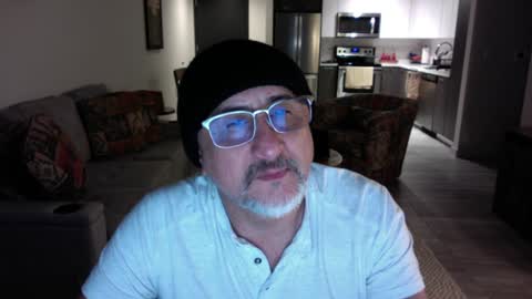 Snapshot of latinnous chatting on February 2, 2:17 am QS - INDEPENDENT MODEL online show from February 2, 2:17 am