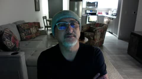 Snapshot of latinnous chatting on February 4, 2:07 am QS - INDEPENDENT MODEL online show from February 4, 2:07 am